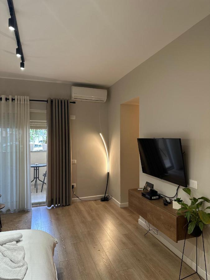 4Seasonsgea , Deluxe Studio , City Centre , Tirana Kültér fotó