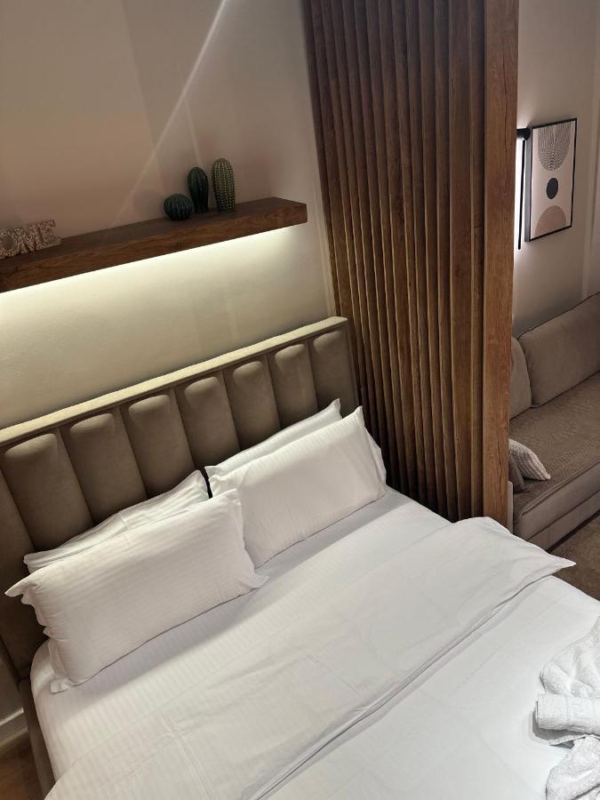 4Seasonsgea , Deluxe Studio , City Centre , Tirana Kültér fotó